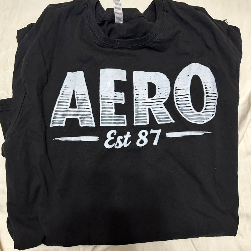 AERO EST 87 Black Tee